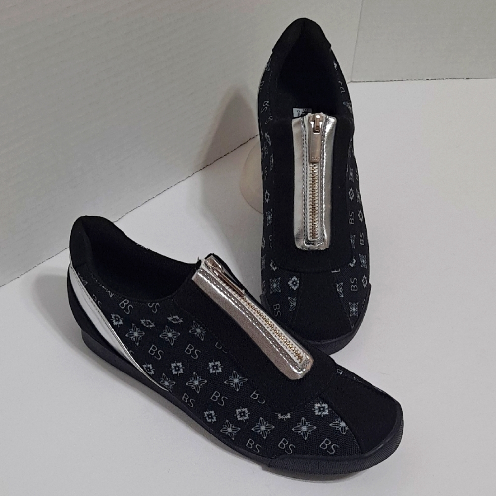 The Bradford Exchange Black and Silver Sneakers Size 8 NWOT